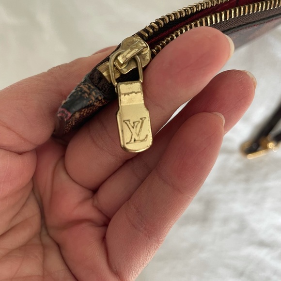 AUTH Louis Vuitton Damier Wristlet - Picture 12 of 12